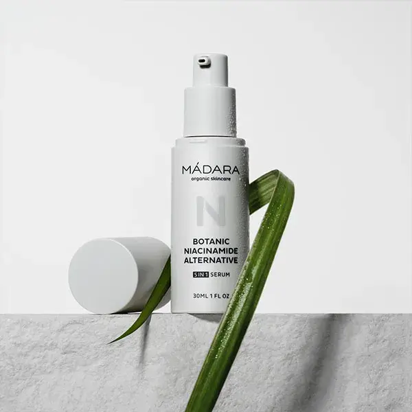 Madara Cosmetics Sérum Botanique Alternatif Niacinamide 5 en 1 30ml