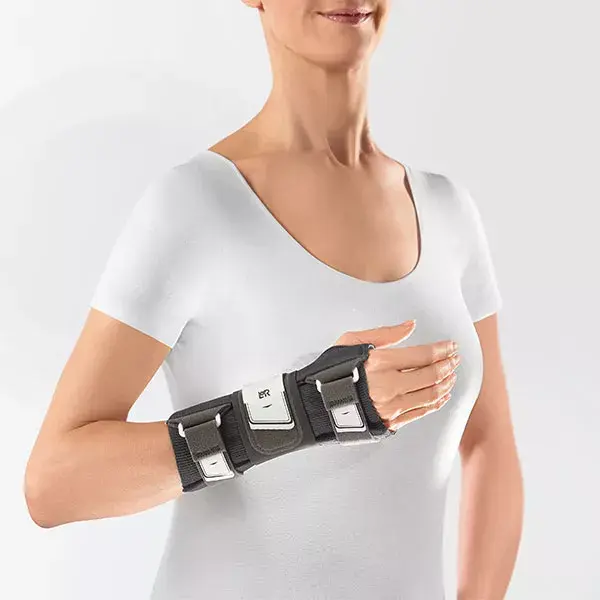 Velpeau Manu Control Comfort Static Wrist Orthosis left Hand Black Size 1 