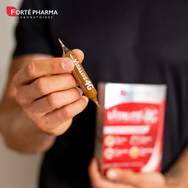 Forté Pharma Vitalité 4G Dynamisant Ginseng Energie Offre spéciale 30 ampoules