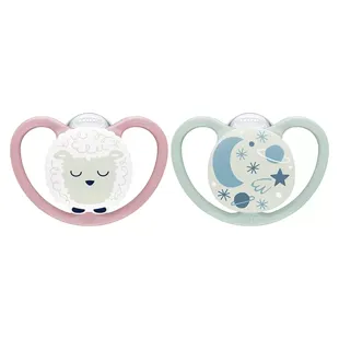 Nuk Space Night Ciuccio Fisiologico Rosa Verde +18m Lotto di 2