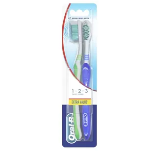 Oral-B Escova de dentes média 123 Shiny Clean Medium Pack 2 unidades
