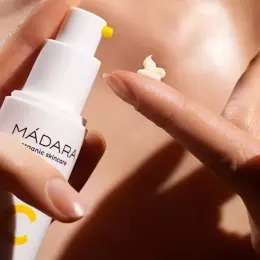 MÁDARA Vitamin C Crème Régénérante Illuminatrice à la Vitamine C 50ml