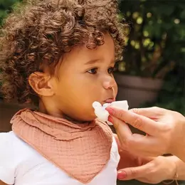 Biolane - Lingettes nettoyantes H2O à l'eau pour bébé - 10  lingettes épaisses