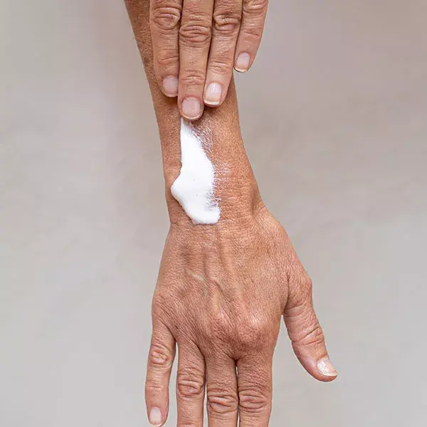 Laboratoires de Biarritz Repairing Care Organic Repairing Hand Cream 50ml